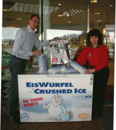 NEU: Eisw�rfel & Crushed-Ice auf der AVIA-Station